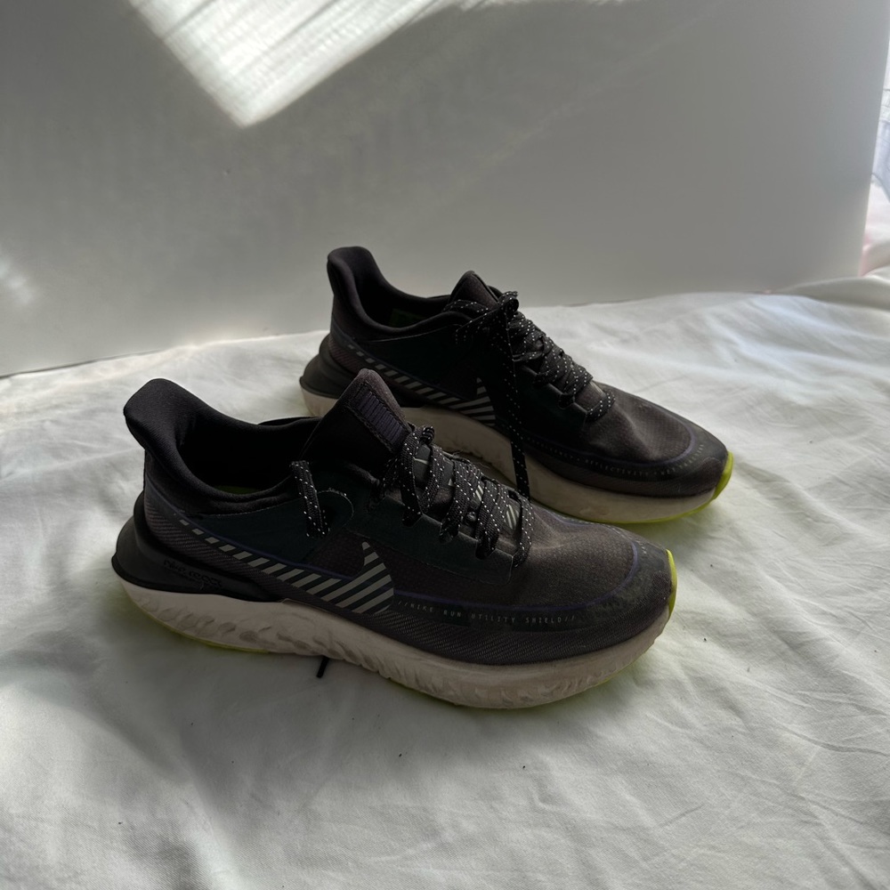 Original Nike Legend React Shoes size 7.5 - Picture 6 of 7